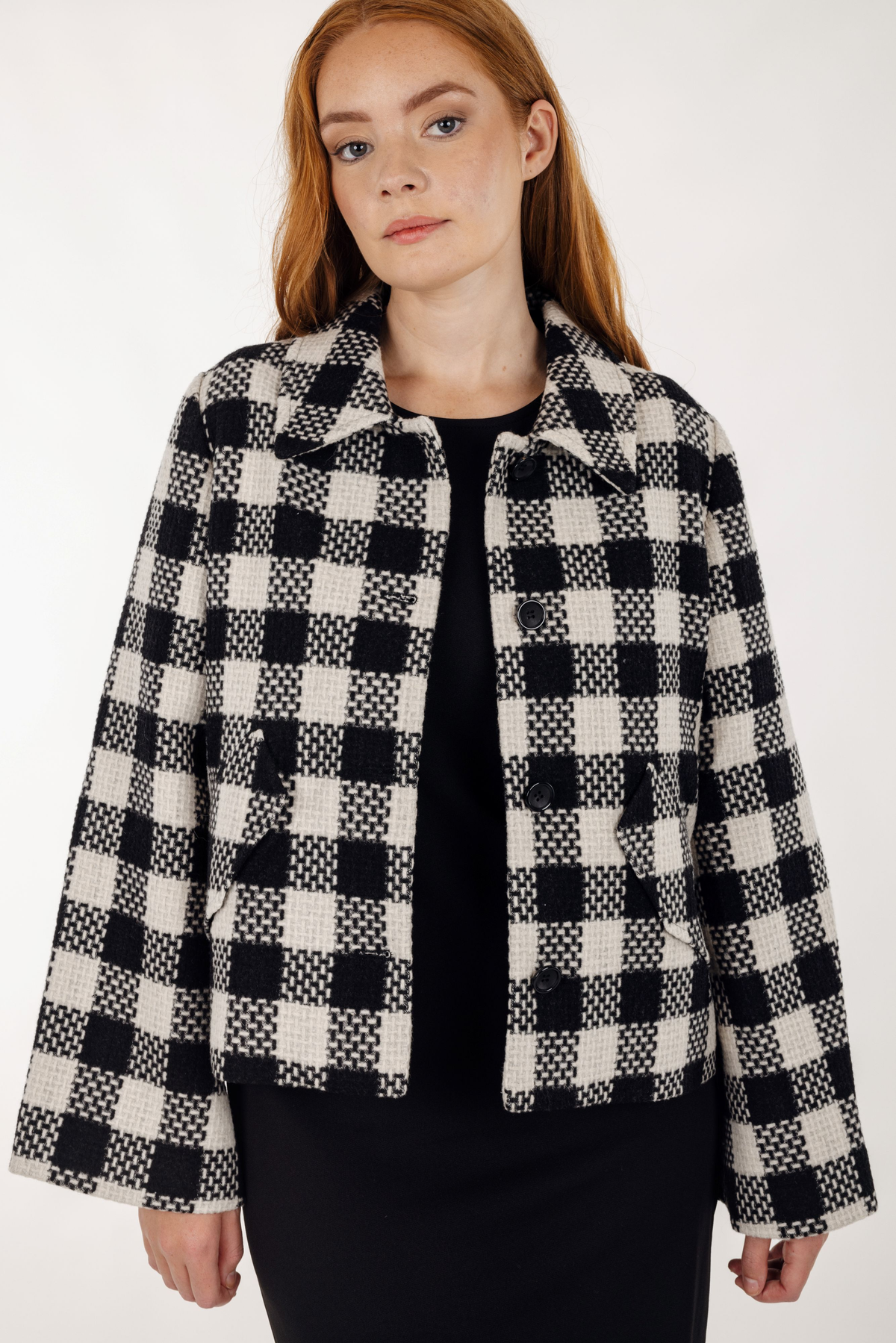 Urban Pioneers Female Anja Jacket JACKET BLACK / CREAM