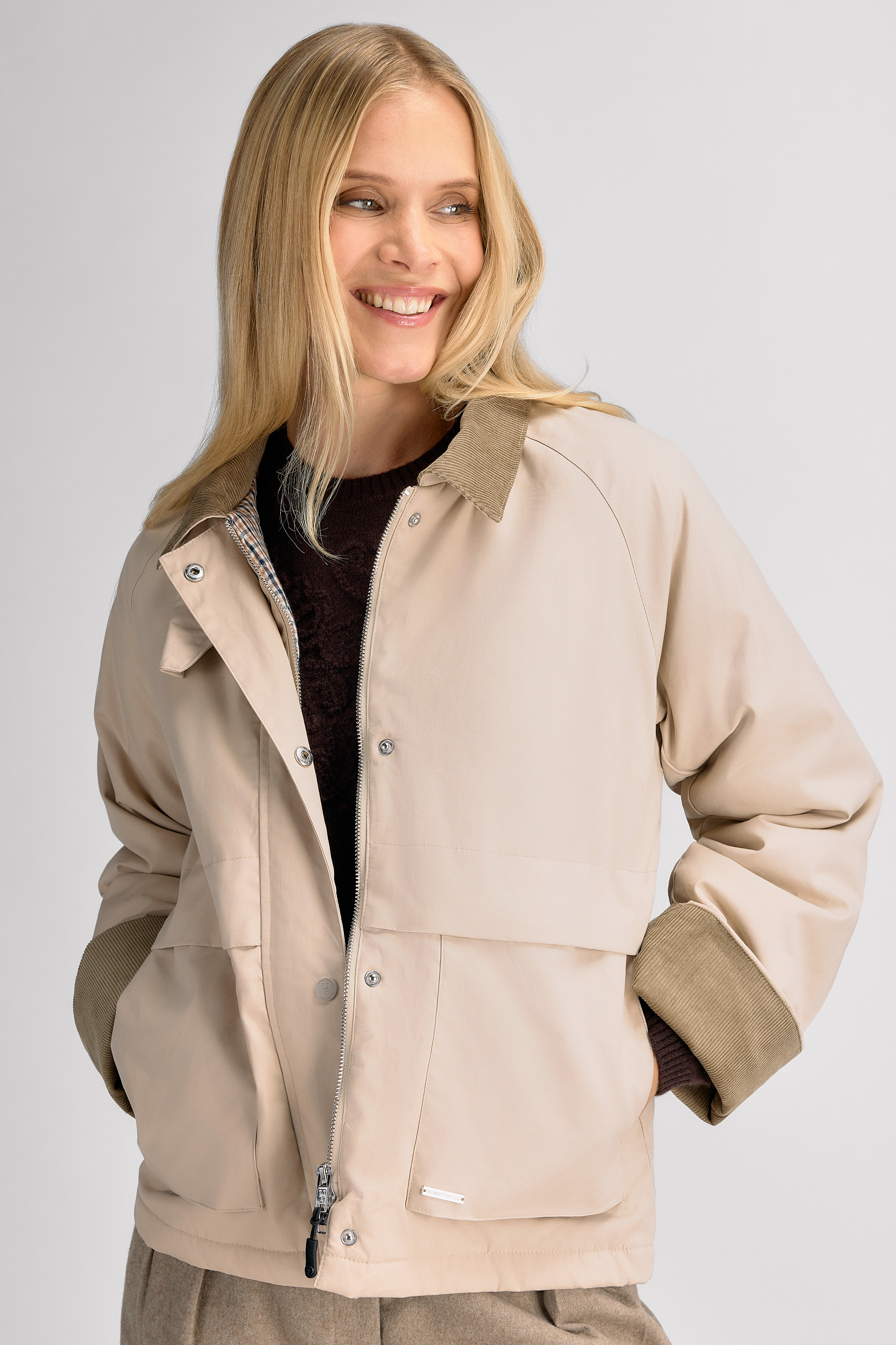 Urban Pioneers Female Autumn Jacket JACKET GREY SAND