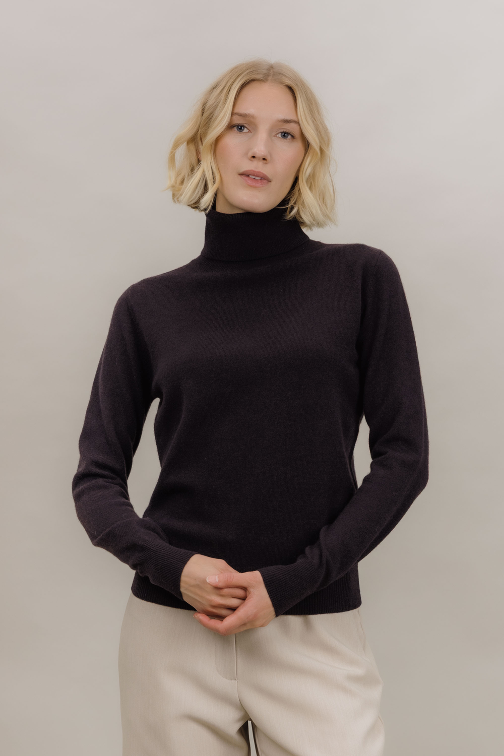 Urban Pioneers Female Bailey Turtleneck SWEATER DARK BROWN