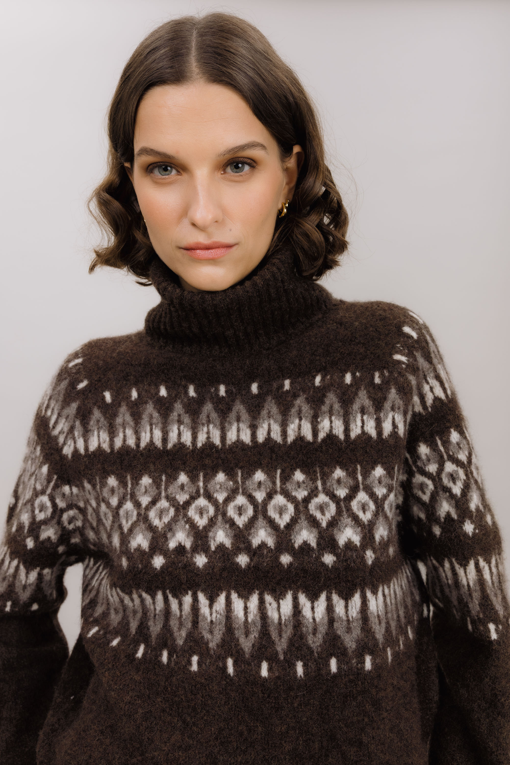Urban Pioneers Female Benazri Turtleneck SWEATER DARK BROWN