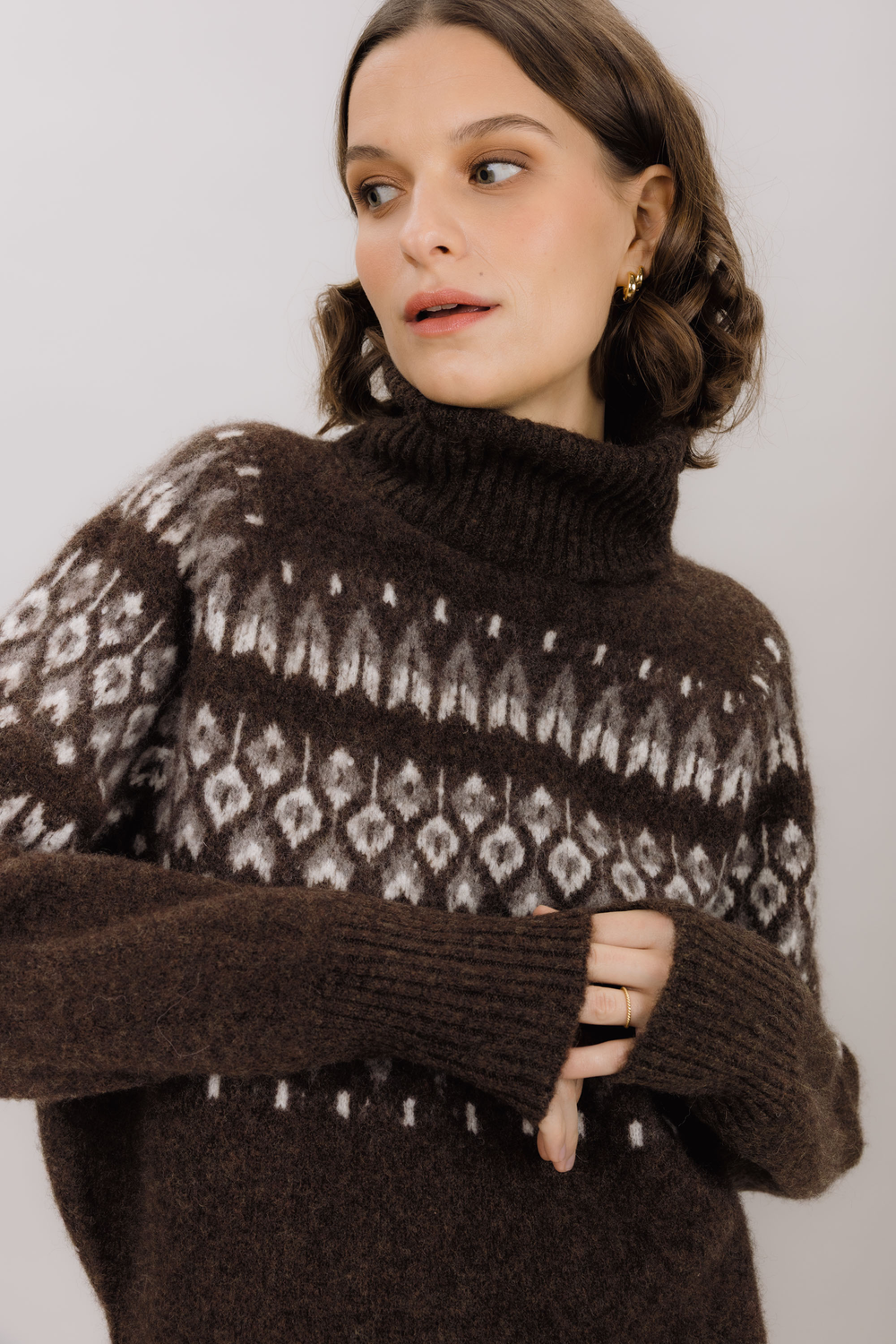 Urban Pioneers Female Benazri Turtleneck SWEATER DARK BROWN