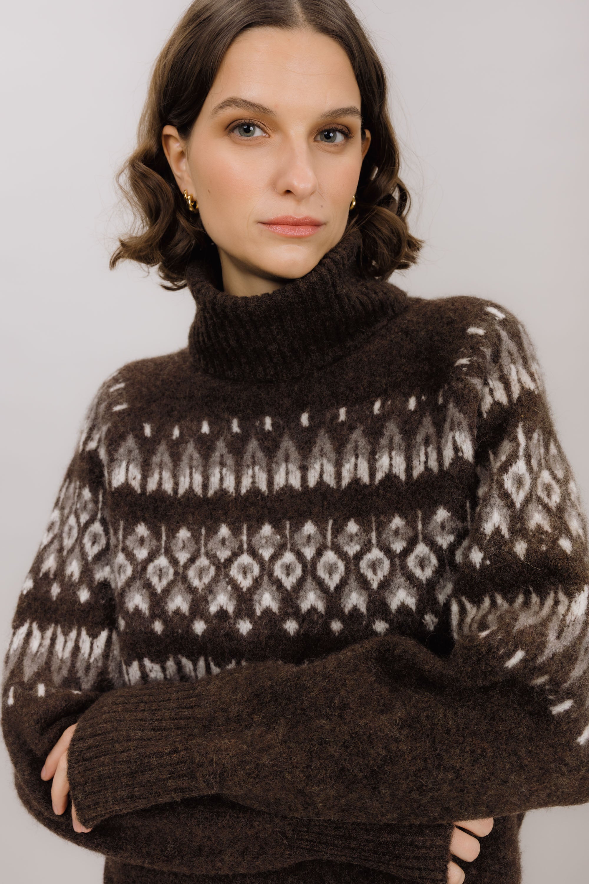 Urban Pioneers Female Benazri Turtleneck SWEATER DARK BROWN