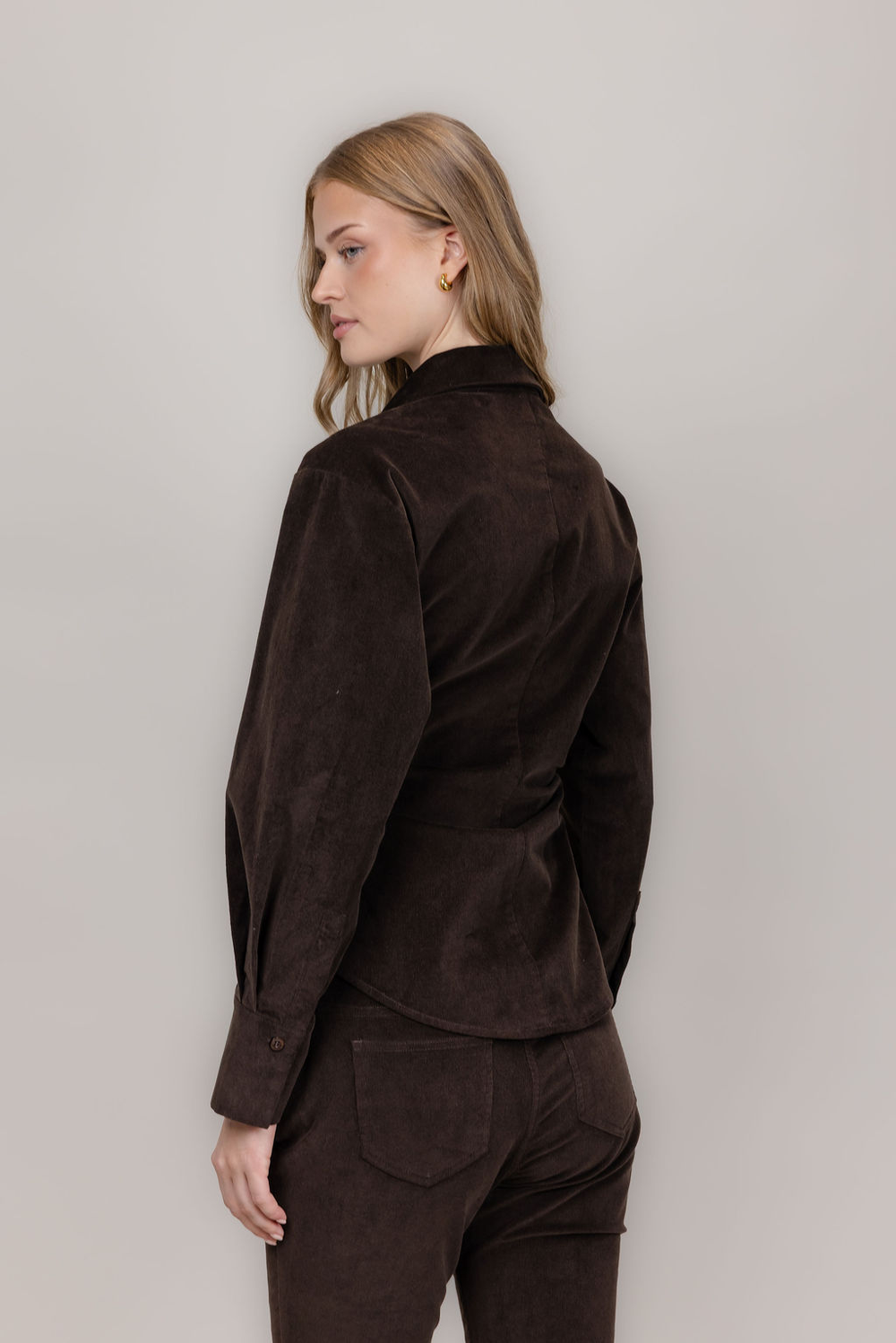 Urban Pioneers Female Betty Shirt BLOUSE BLACK COFFEE