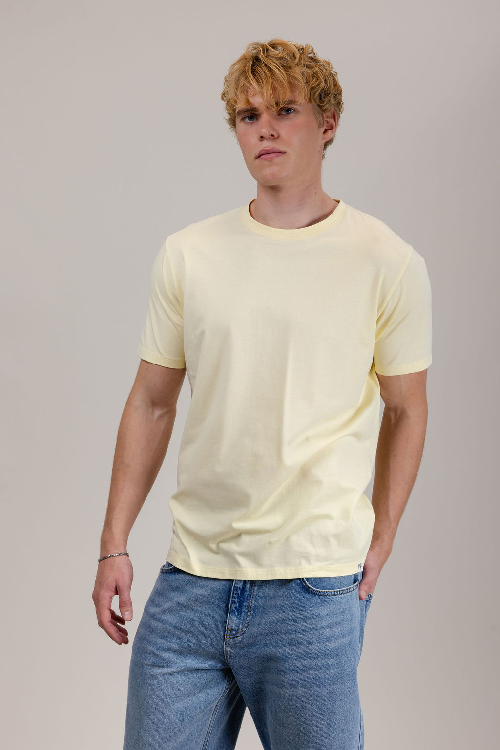 Urban Pioneers Male Bottas Tee T-SHIRT LIGHT YELLOW