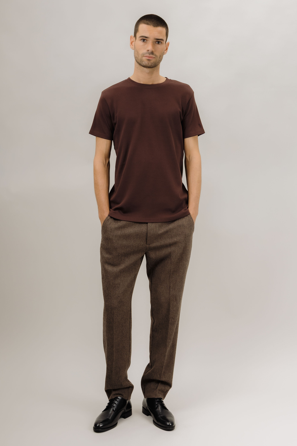 Urban Pioneers Male Bruno r-neck T-SHIRT FUDGE