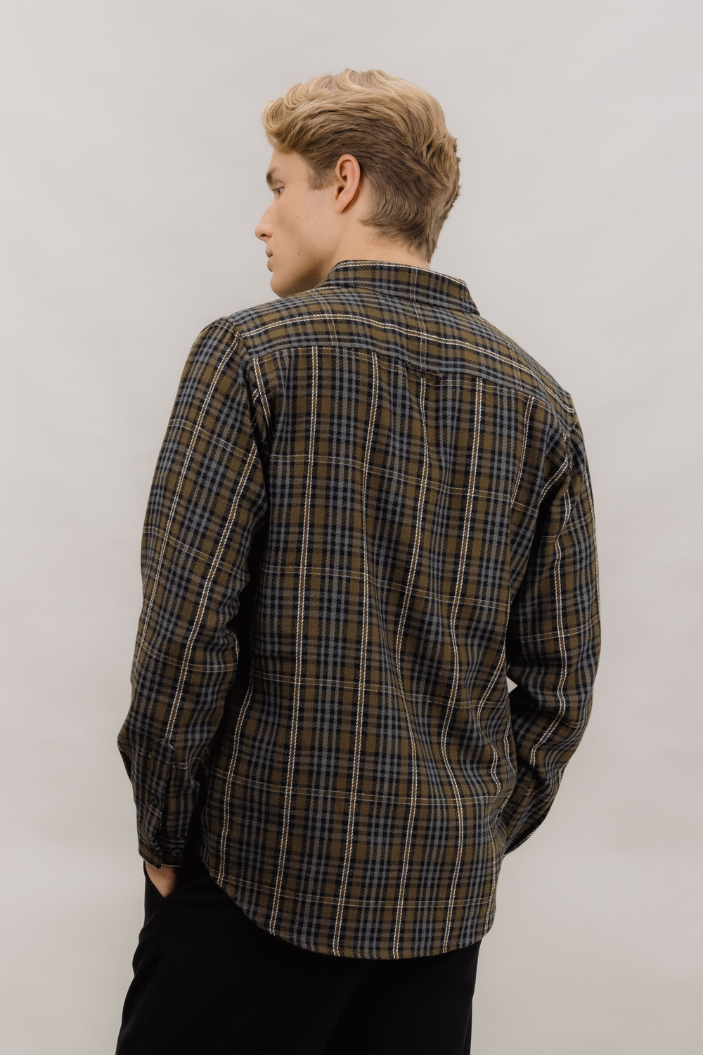 Urban Pioneers Male Carew Shirt SHIRT OLIVE