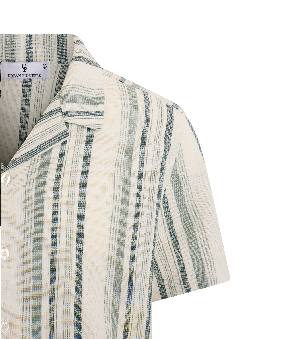 Urban Pioneers Male Carmelo SS Shirt SS SHIRT GREEN MULTI