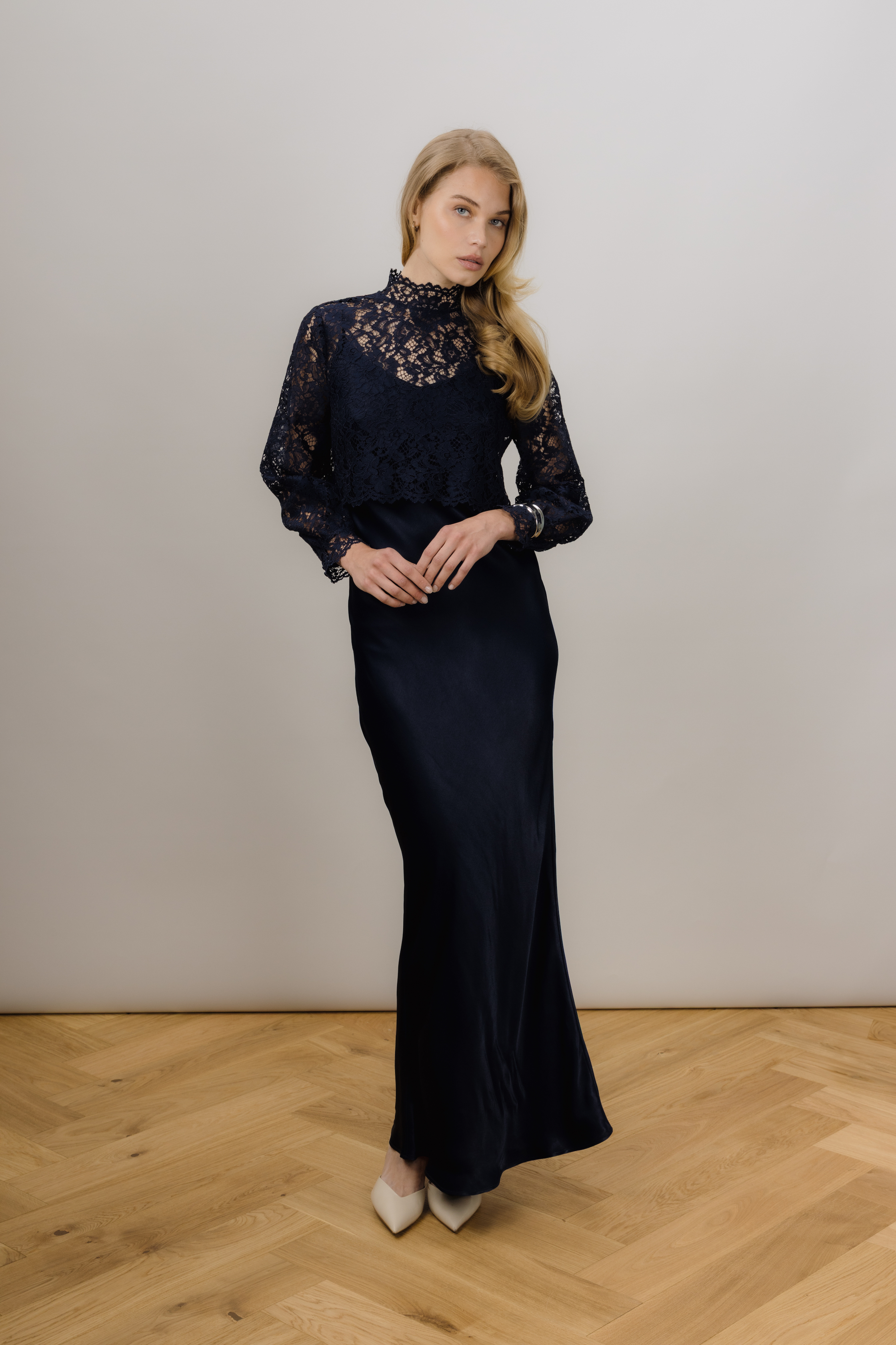 Urban Pioneers Female Chiarina dress DRESS NAVY