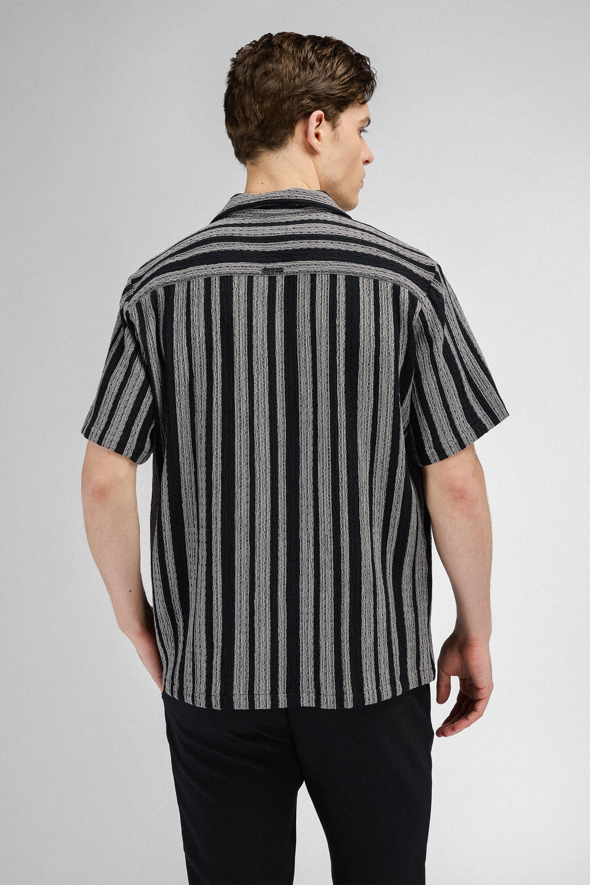 Urban Pioneers Male Ferrara SS Shirt SS SHIRT BLACK