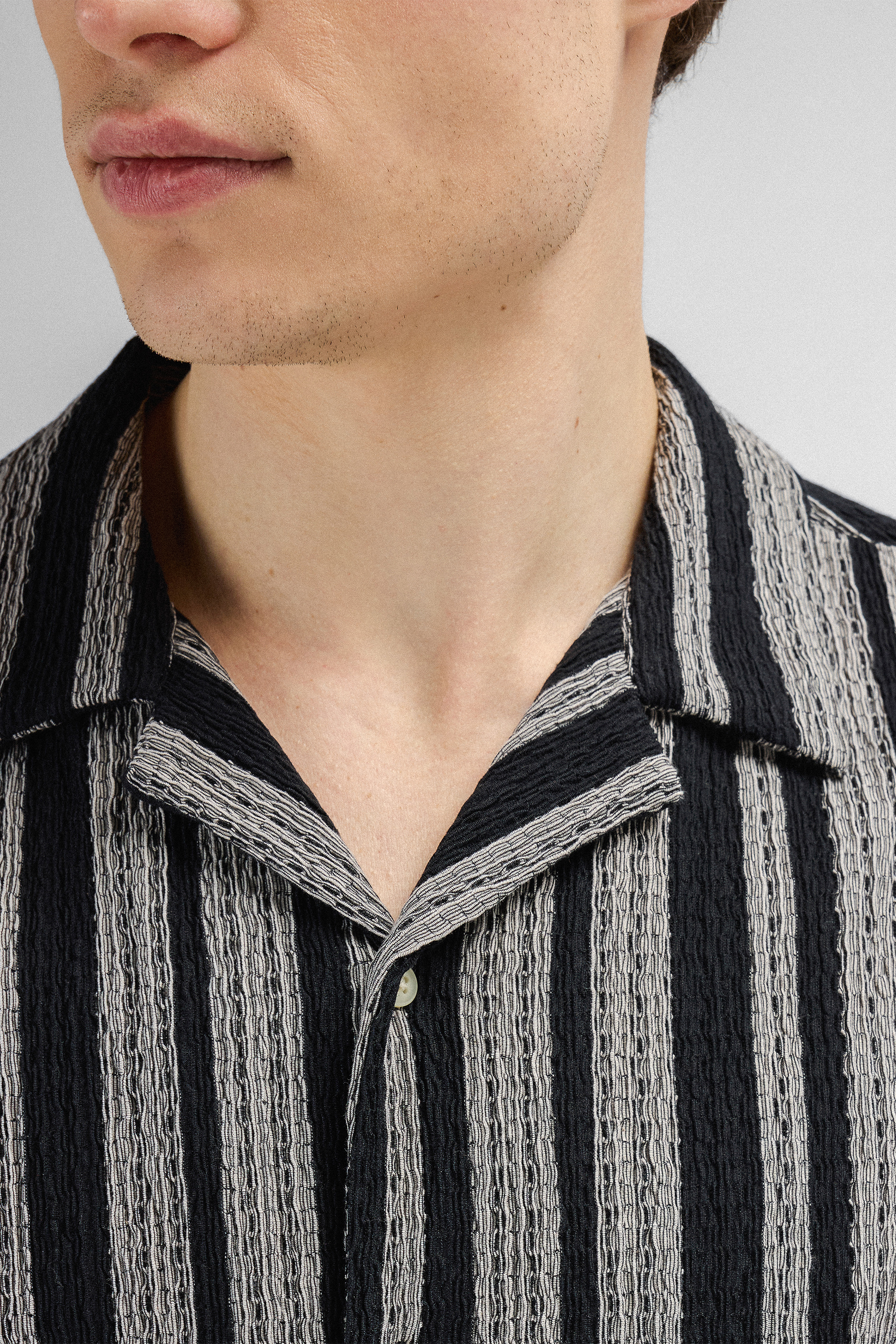 Urban Pioneers Male Ferrara SS Shirt SS SHIRT BLACK