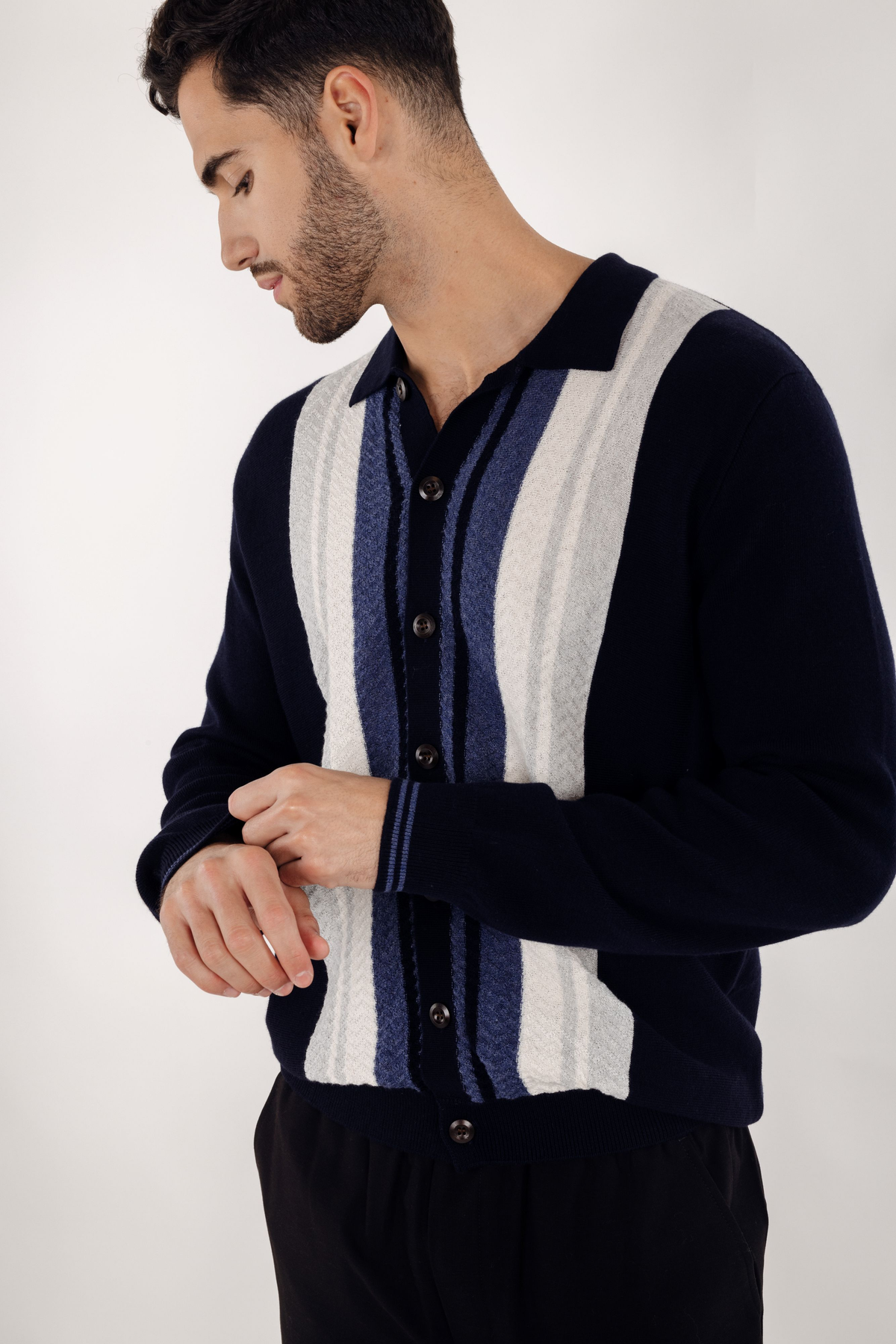 Urban Pioneers Male Gandalf Cardigan CARDIGAN NAVY MULTI