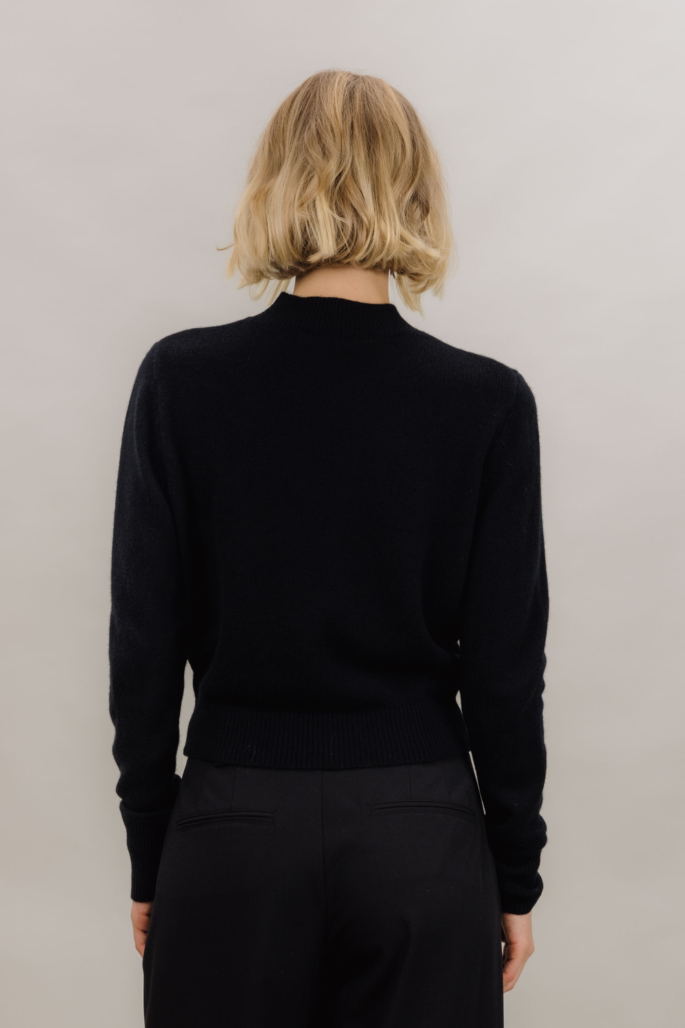 Urban Pioneers Female Gemma Sweater SWEATER BLACK