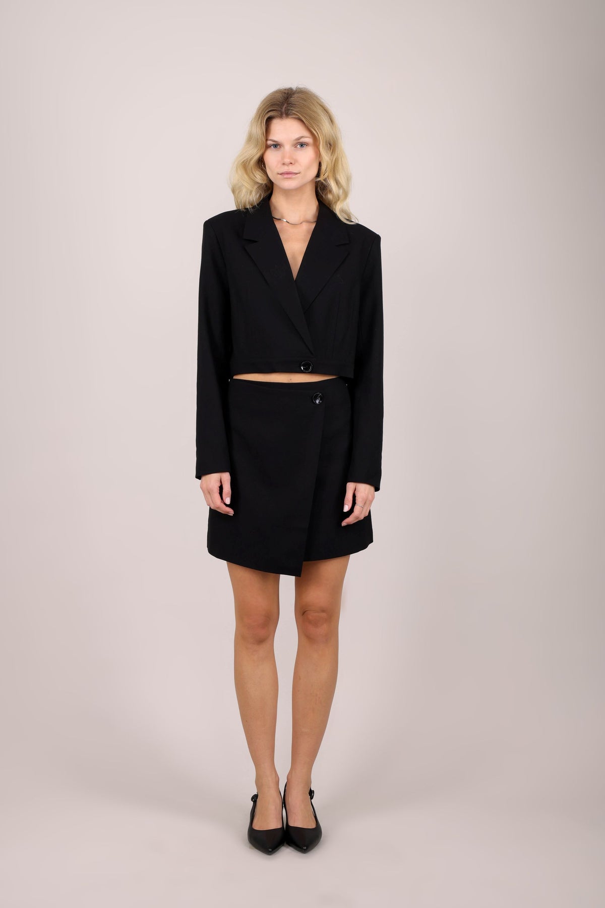 Urban Pioneers Female Henna Blazer JACKET BLACK