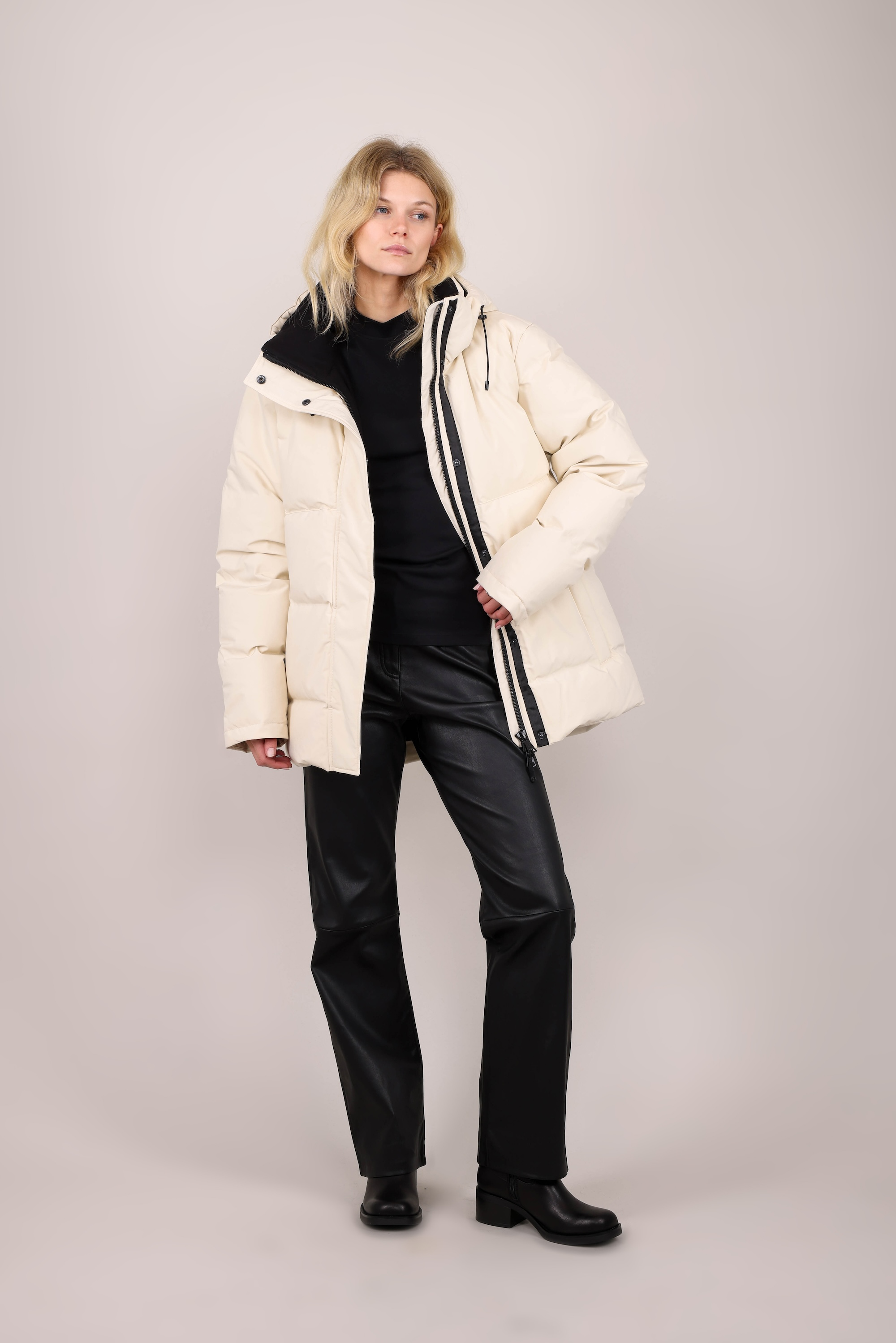 Urban Pioneers Female Ida Jacket JACKET SANDSHELL