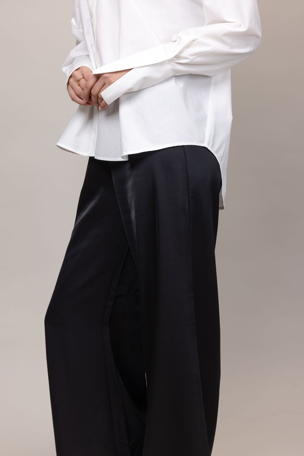 Urban Pioneers Female Jacinda Pants PANTS BLACK