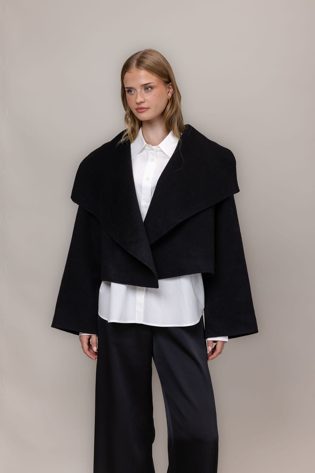 Urban Pioneers Female Luisa Jacket JACKET BLACK