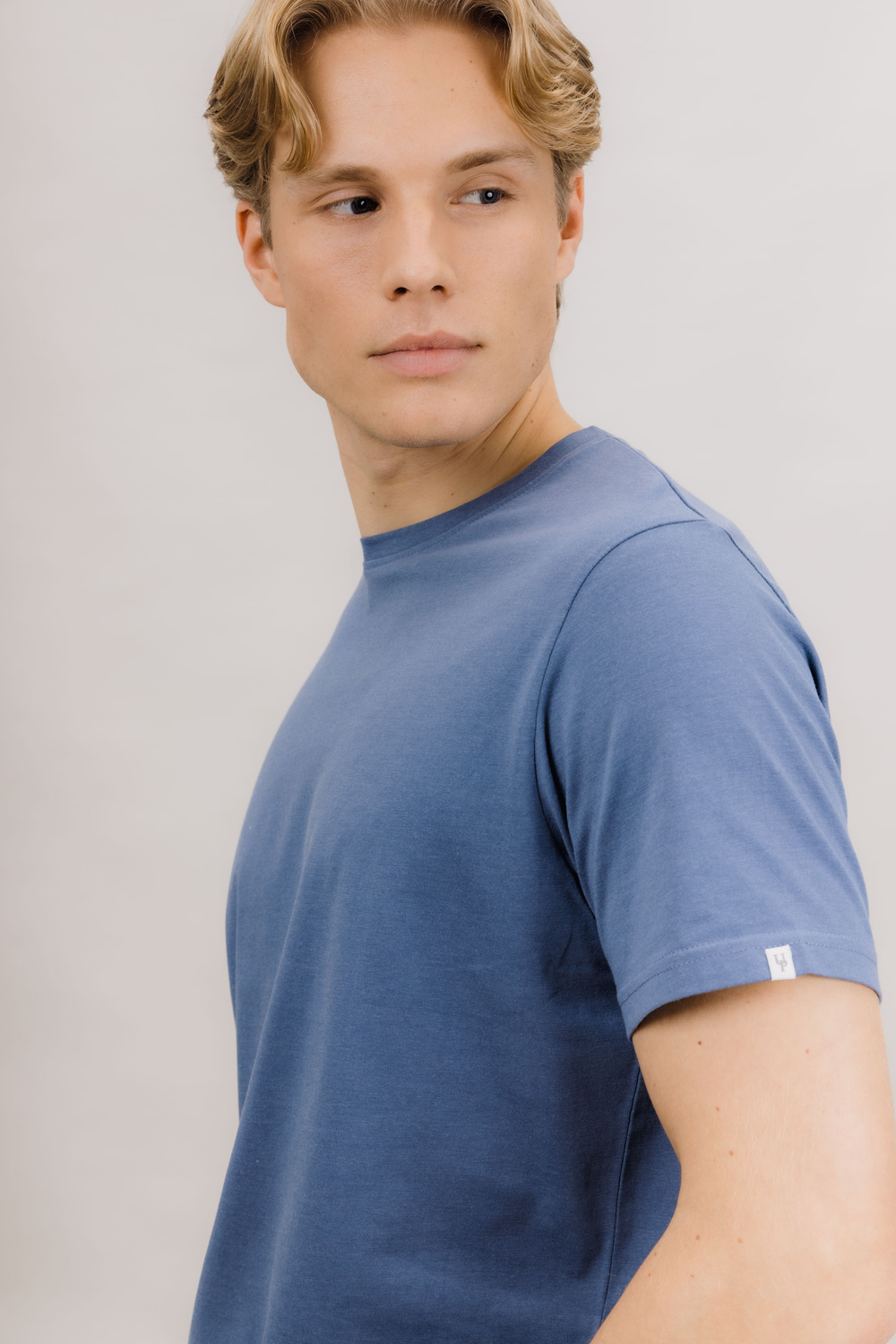 Urban Pioneers Male Niklas Basic Tee T-SHIRT MID BLUE