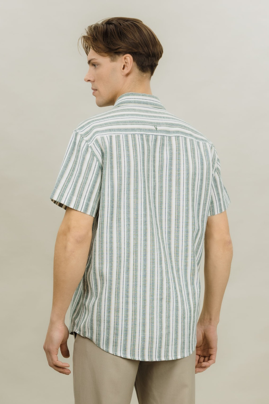 Urban Pioneers Male Niles SS Shirt SS SHIRT GREEN MULTI