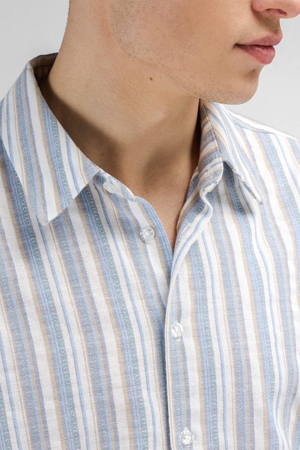 Urban Pioneers Male Niles SS Shirt SS SHIRT LT.BLUE MULTI