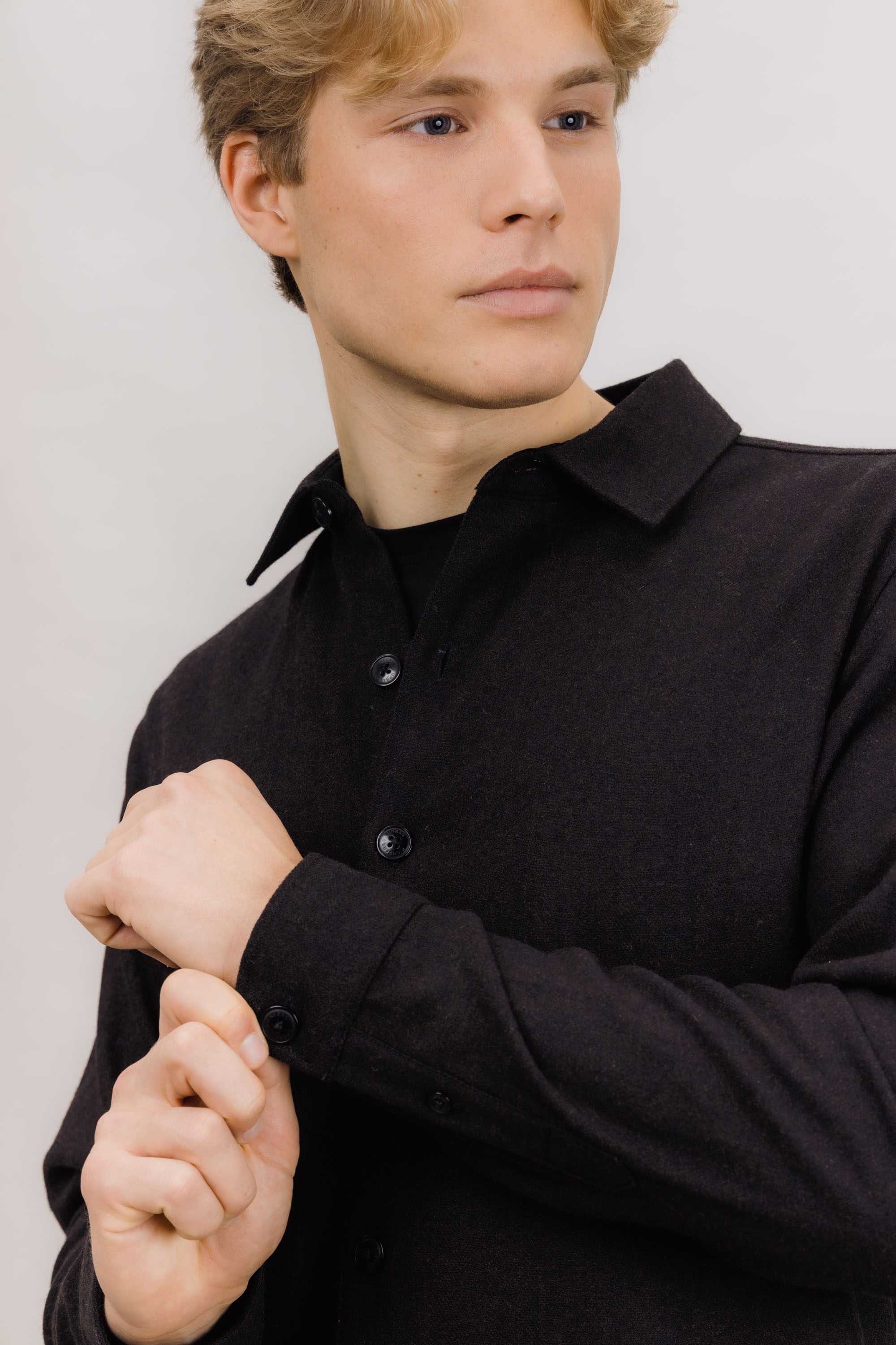 Urban Pioneers Male Odion Shirt SHIRT DARK BROWN