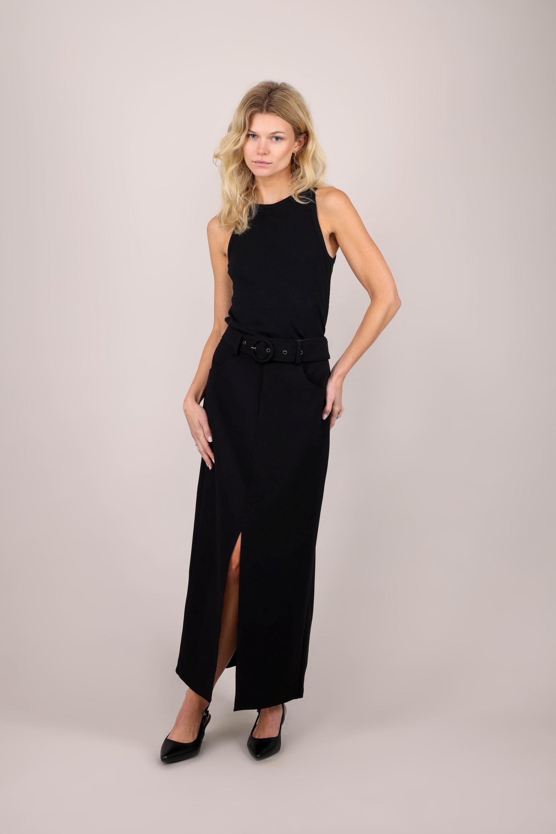 Urban Pioneers Female Pillan Skirt SKIRT BLACK