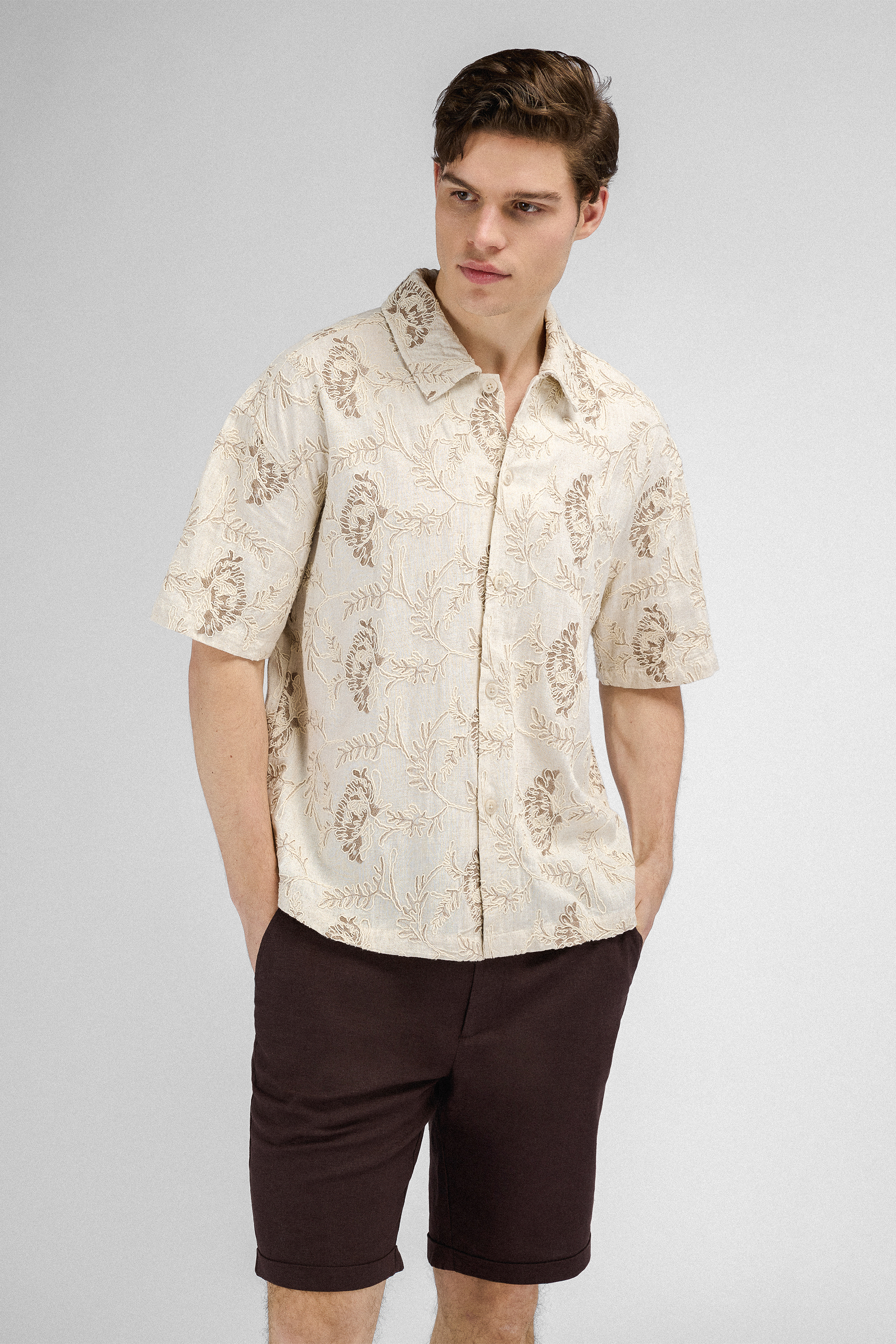 Urban Pioneers Male Ricci SS Shirt SS SHIRT LIGHT SAND AOP