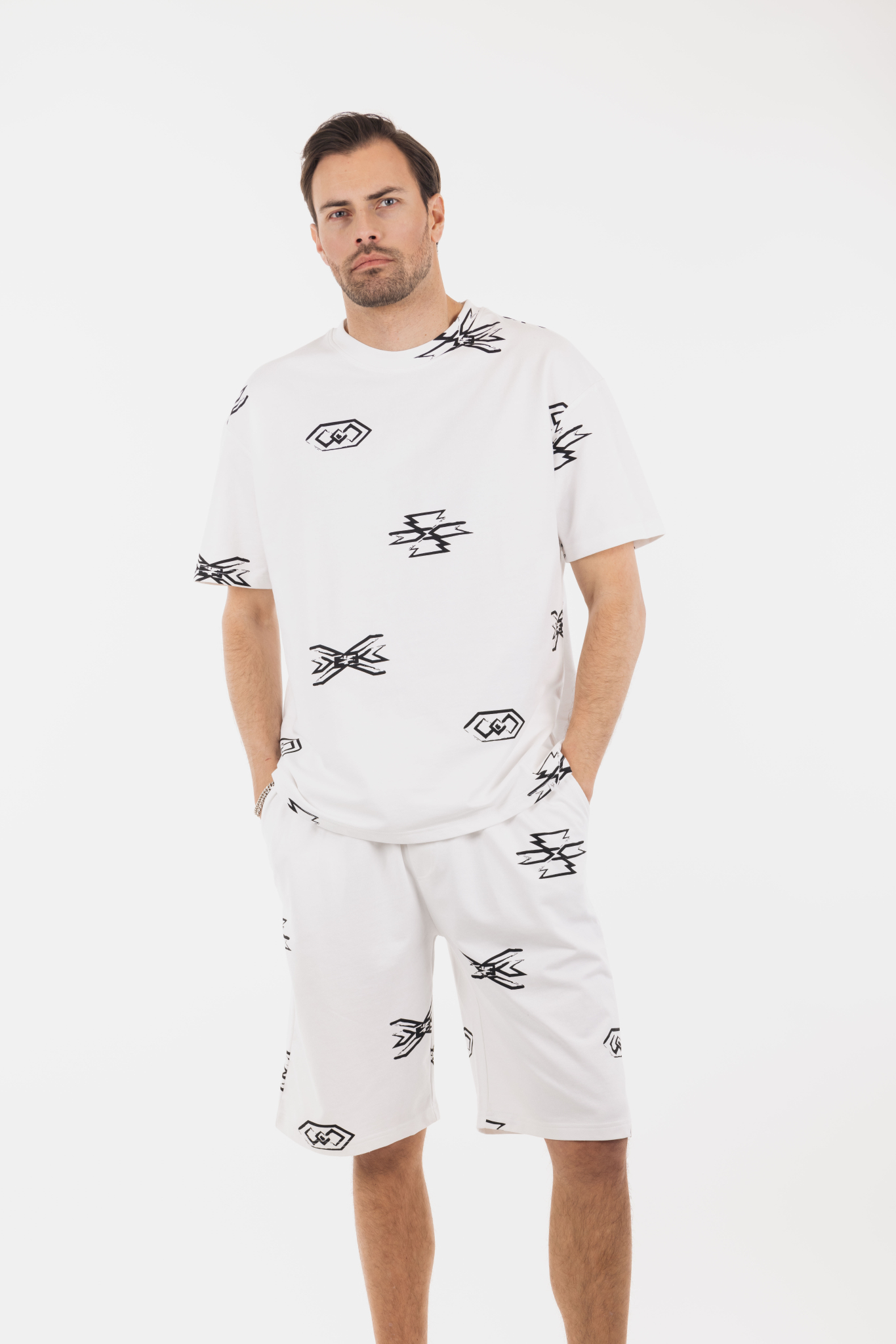 Urban Pioneers Male Sergio tee T-SHIRT WHITE