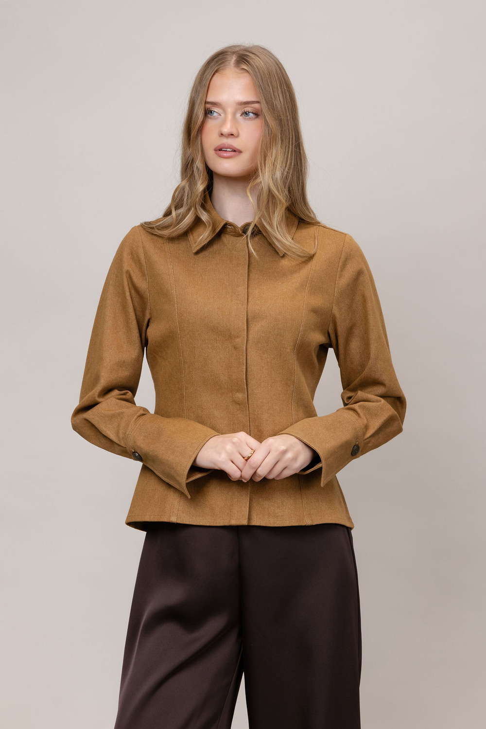 Urban Pioneers Female Sonia Shirt SHIRT TOFFEE